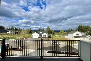 41810 Deschutes Ave, Sandy, OR 97055 - Photo 3