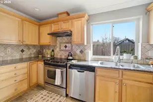 272 Laurine St NE, Salem, OR 97301 - Photo 17