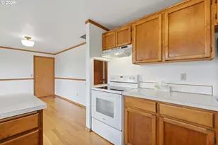 653 SW Tanglewood Cir, McMinnville, OR 97128 - Photo 15