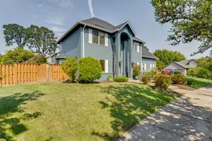 2687 NW Oak Ridge Dr, McMinnville, OR 97128 - Photo 3