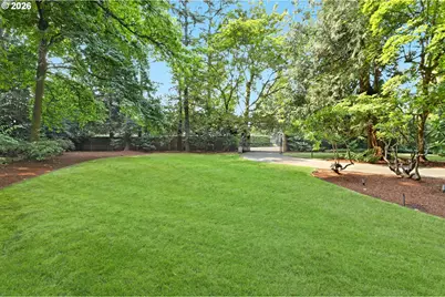 4004 SW Scholls Ferry Rd, Portland, OR 97221 - Photo 41