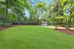 4004 SW Scholls Ferry Rd, Portland, OR 97221 - Photo 41