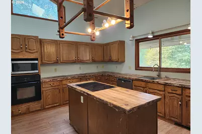 16750 S Stone Hill Dr, Molalla, OR 97038 - Photo 3