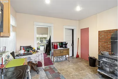 27403 State Highway 38, Elkton, OR 97436 - Photo 21