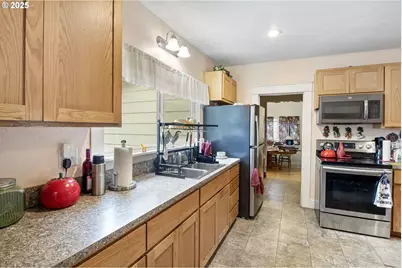 27403 State Highway 38, Elkton, OR 97436 - Photo 19