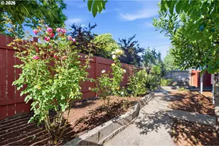 2704 SE 84th Ave, Portland, OR 97266 - Photo 29