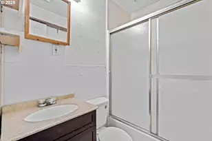 4690 Idaho Ave, Salem, OR 97305 - Photo 15