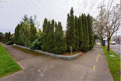 1432 N Bryant St, Portland, OR 97217 - Photo 5