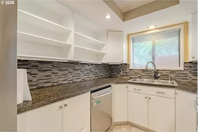 13820 NW 10th Ct #E, Vancouver, WA 98685 - Photo 13
