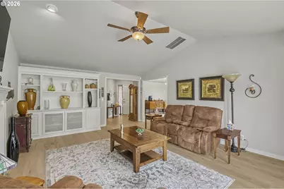 6356 Castle Pines Cir N, Keizer, OR 97303 - Photo 5