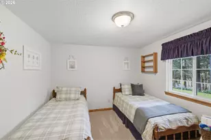 39692 Lacomb Dr, Lebanon, OR 97355 - Photo 23