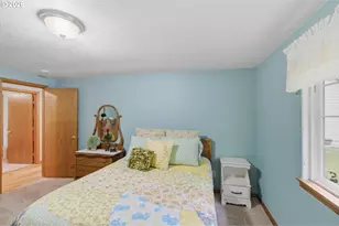 39692 Lacomb Dr, Lebanon, OR 97355 - Photo 25