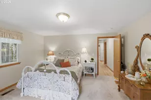 39692 Lacomb Dr, Lebanon, OR 97355 - Photo 17