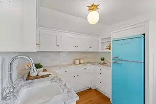 1728 NE Stanton St, Portland, OR 97212 - Photo 43