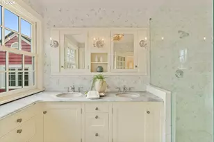 1728 NE Stanton St, Portland, OR 97212 - Photo 25