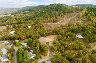 800 SE 5th St, Oakland, OR 97462 - Photo 1