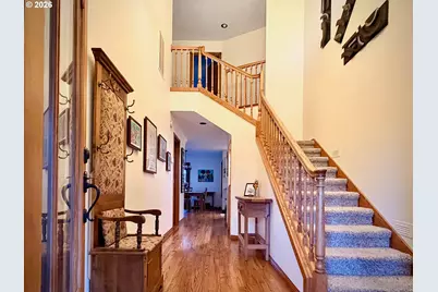 565 Shelokum Dr, Silverton, OR 97381 - Photo 7
