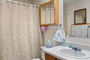 780 SE Redwood Ave, Myrtle Creek, OR 97457 - Photo 7