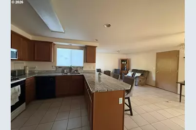 780 SE Redwood Ave, Myrtle Creek, OR 97457 - Photo 17