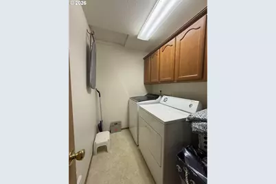 780 SE Redwood Ave, Myrtle Creek, OR 97457 - Photo 13