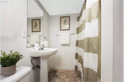 1617 SW Broadway Dr, Portland, OR 97201 - Photo 27