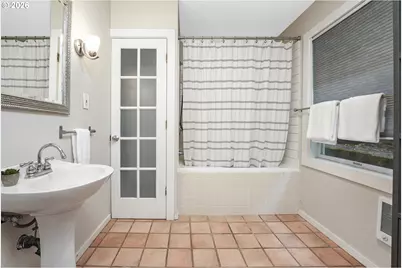 1617 SW Broadway Dr, Portland, OR 97201 - Photo 23