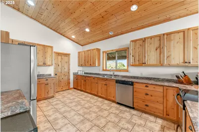 629 Buell Ln, Roseburg, OR 97471 - Photo 9