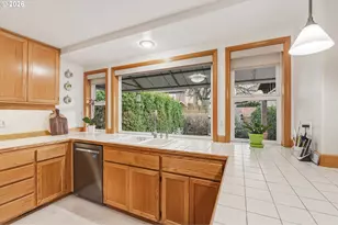 420 Lynnbrook Dr, Eugene, OR 97404 - Photo 13