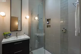20600 NE Overlook Dr, Dundee, OR 97115 - Photo 19