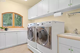 19885 SW Aten Rd, Beaverton, OR 97007 - Photo 37