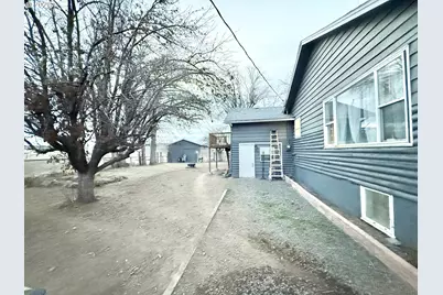 4308 NE Collins Dr, Madras, OR 97741 - Photo 3