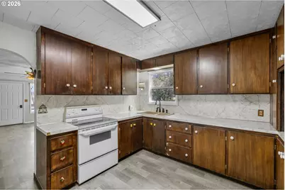 4308 NE Collins Dr, Madras, OR 97741 - Photo 7