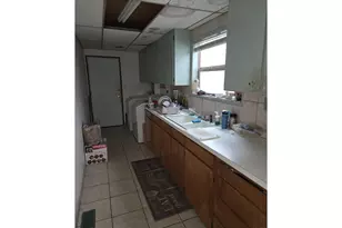 8921 SW 7th Ave, Portland, OR 97219 - Photo 3