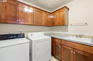 1732 SE 28th Ct, Gresham, OR 97080 - Photo 23