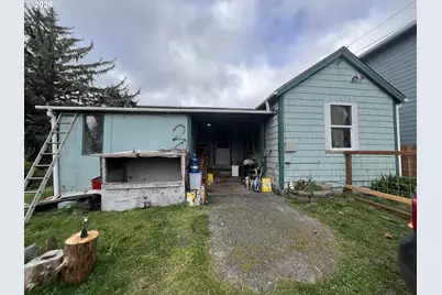 262 N Marple St, Coos Bay, OR 97420 - Photo 1