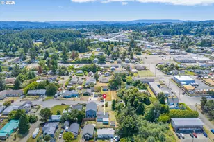 262 N Marple St, Coos Bay, OR 97420 - Photo 33