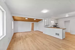262 N Marple St, Coos Bay, OR 97420 - Photo 9
