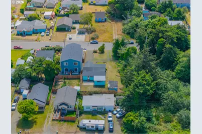262 N Marple St, Coos Bay, OR 97420 - Photo 31
