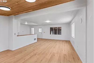 262 N Marple St, Coos Bay, OR 97420 - Photo 11
