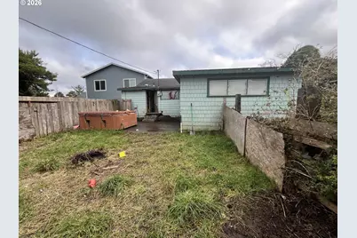 262 N Marple St, Coos Bay, OR 97420 - Photo 15