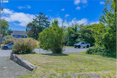 262 N Marple St, Coos Bay, OR 97420 - Photo 27