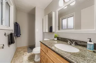 1833 NE 157th Ave, Portland, OR 97230 - Photo 17