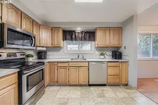 1833 NE 157th Ave, Portland, OR 97230 - Photo 11