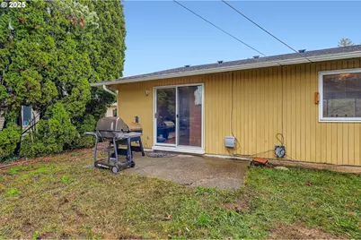 1833 NE 157th Ave, Portland, OR 97230 - Photo 23