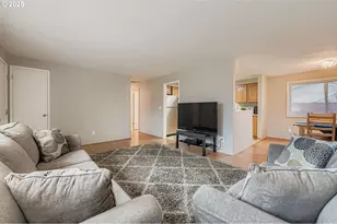 1833 NE 157th Ave, Portland, OR 97230 - Photo 7