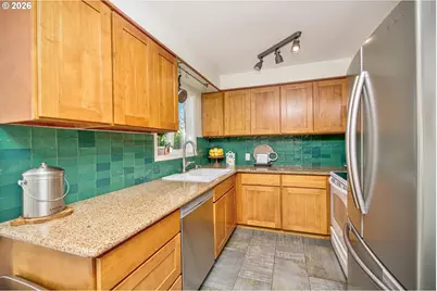 7507 SE 69th Ave, Portland, OR 97206 - Photo 9