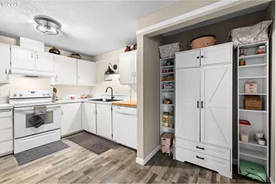 4879 N 13th Ave, Keizer, OR 97303 - Photo 9