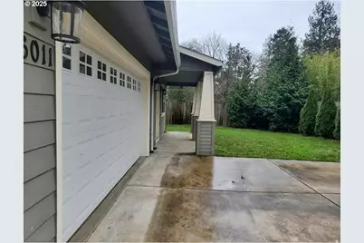 6011 NE Mason St, Portland, OR 97218 - Photo 11