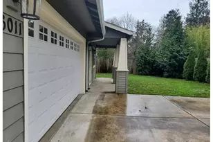 6011 NE Mason St, Portland, OR 97218 - Photo 11