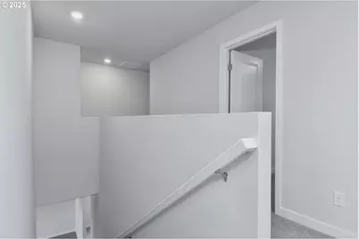 1393 Owl Ave, Woodburn, OR 97071 - Photo 11